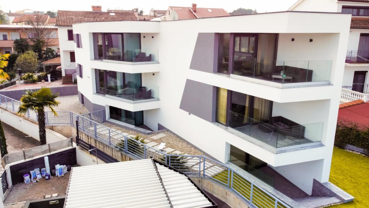 Villa Mirno More Apartments Malinska Eksteriør bilde