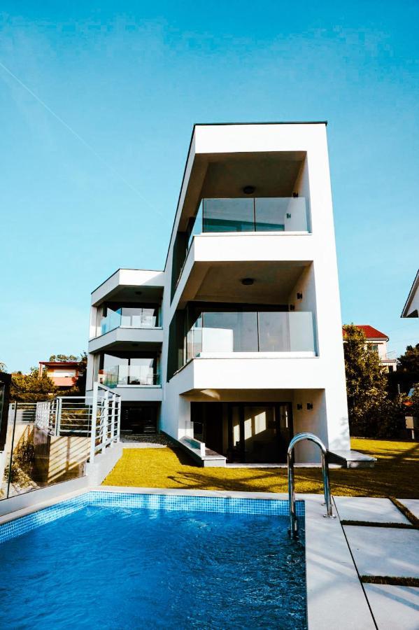 Villa Mirno More Apartments Malinska Eksteriør bilde
